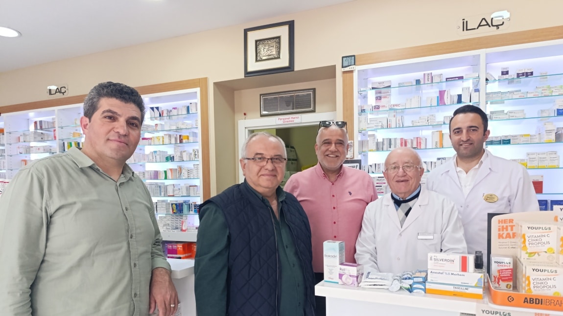 50.YIL ECZANESİ'NDEN OKULUMUZA İLK YARDIM MALZEMESİ BAĞIŞI...